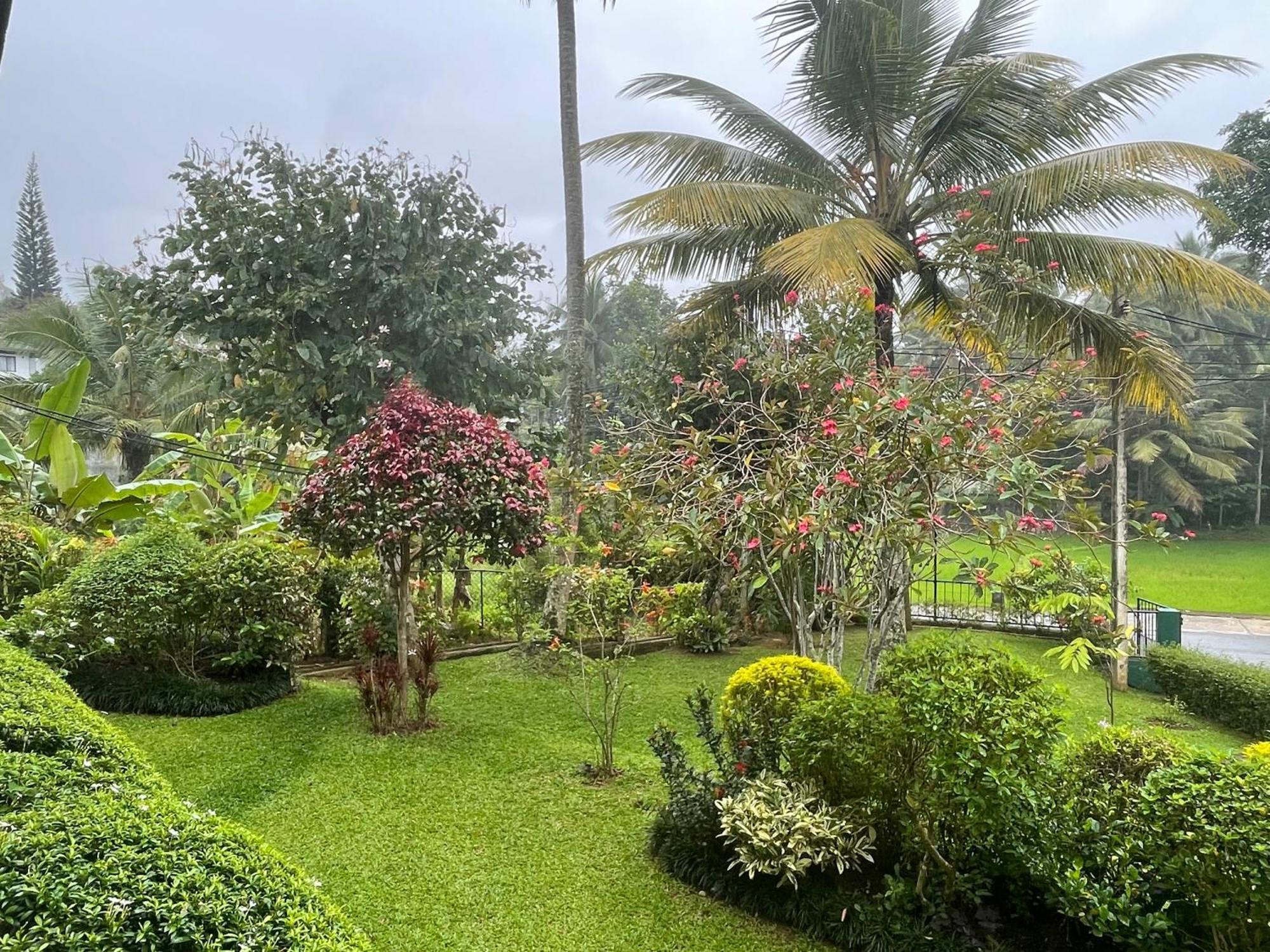 Surveyor'S Residence Bungalow Kandy Dış mekan fotoğraf